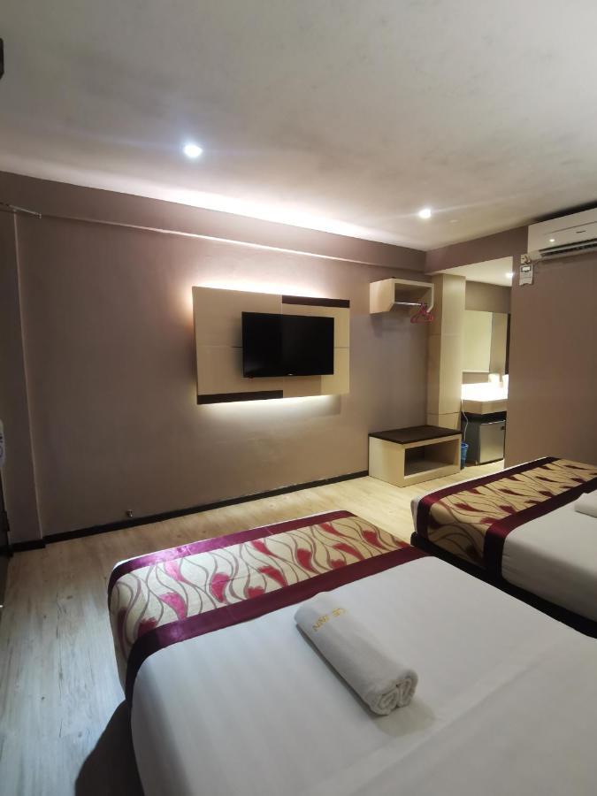 Palace Inn Miri Exterior foto